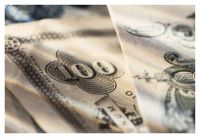 <p>It's a proven fact that people hate losing money. In fact, according to researchers Daniel Kahneman and Amos Tversky, it physically pains us.</p>
